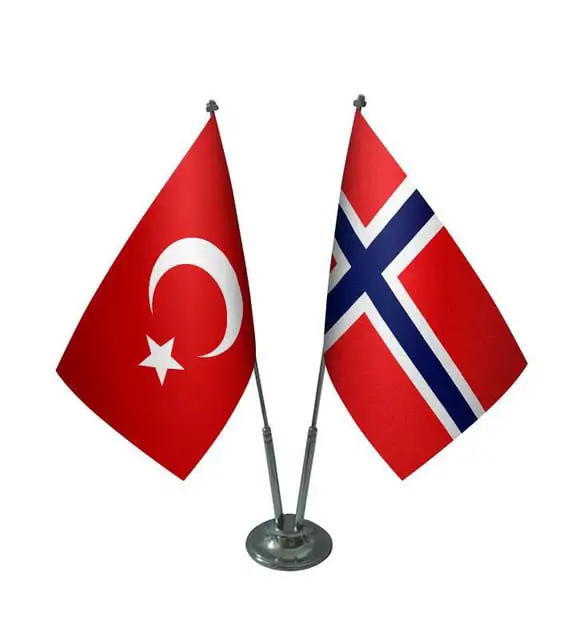 BİZ KİMİZ?